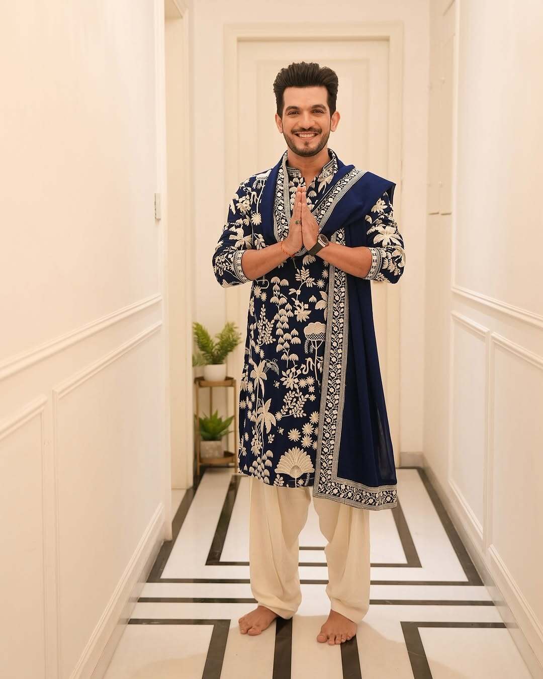 Arjun Bijlani Inspired Navy Blue Heavy Embroidered Kurta Set with Dupatta